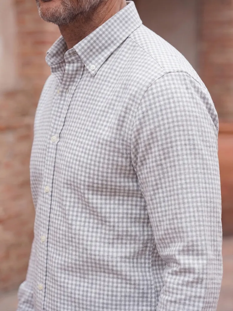 Camisa de popelina blanca lisa de fácil planchado