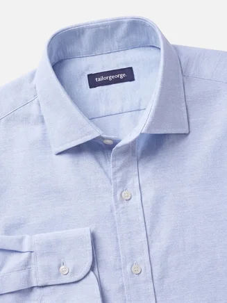 Camisa de sarga azul cielo lisa