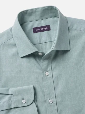 Camisa verde lisa de planchado fácil de punta a punta